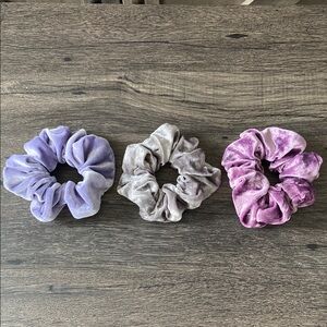 Claire’s Velvet Hair Scrunchies Set of 3